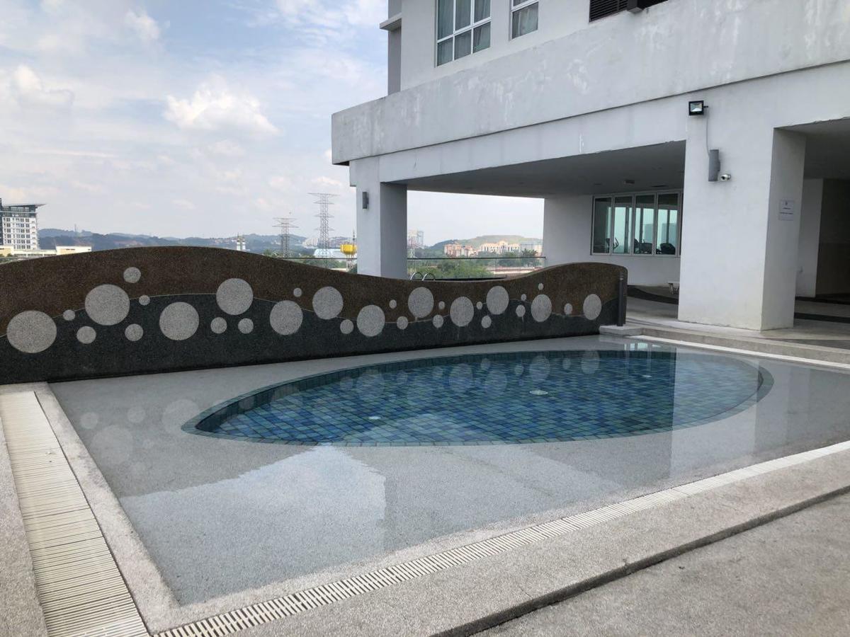 Yenni Duplex @ Decentrum, Kajang Serdang (Selangor)